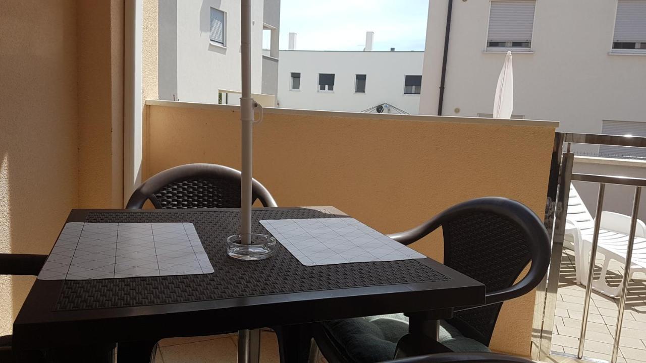 Apartment Orange Brist Pula Exterior foto
