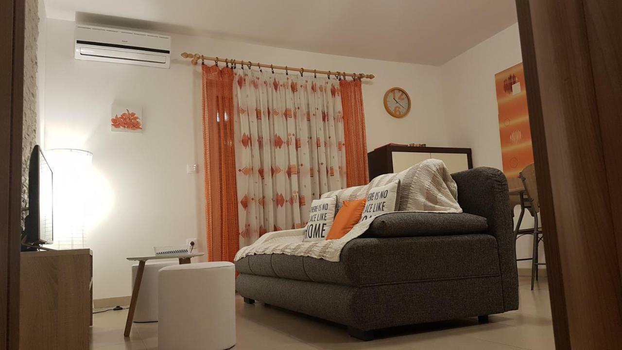 Apartment Orange Brist Pula Exterior foto