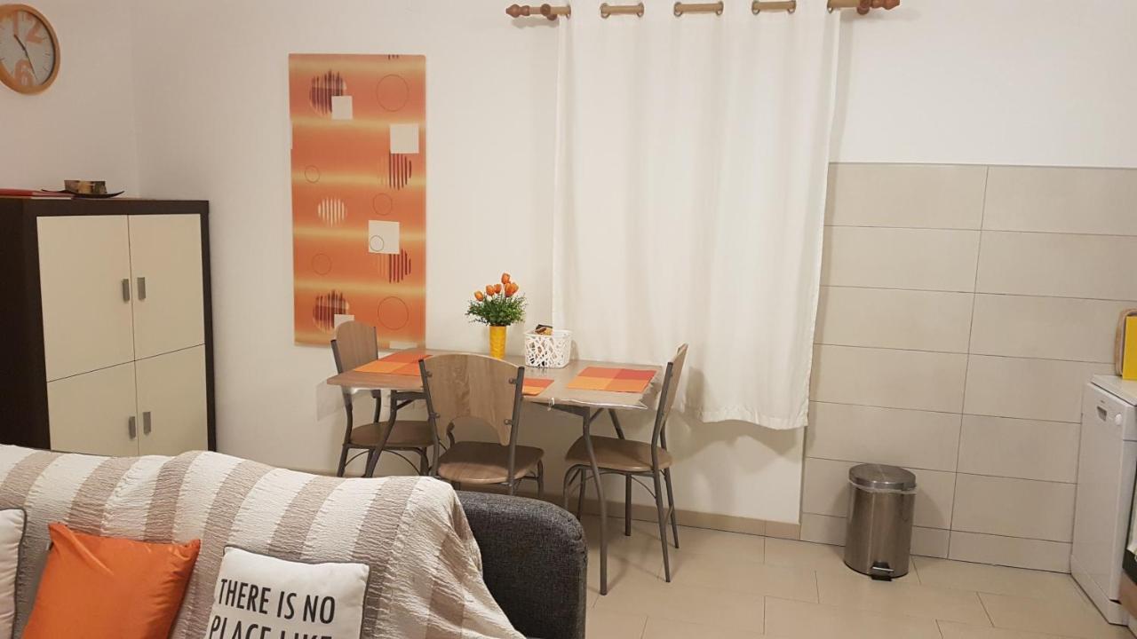 Apartment Orange Brist Pula Exterior foto